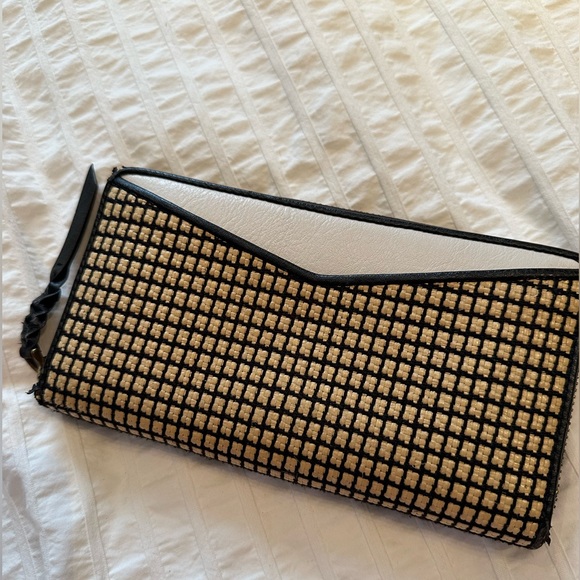 Fossil Wallet - Picture 1 of 6